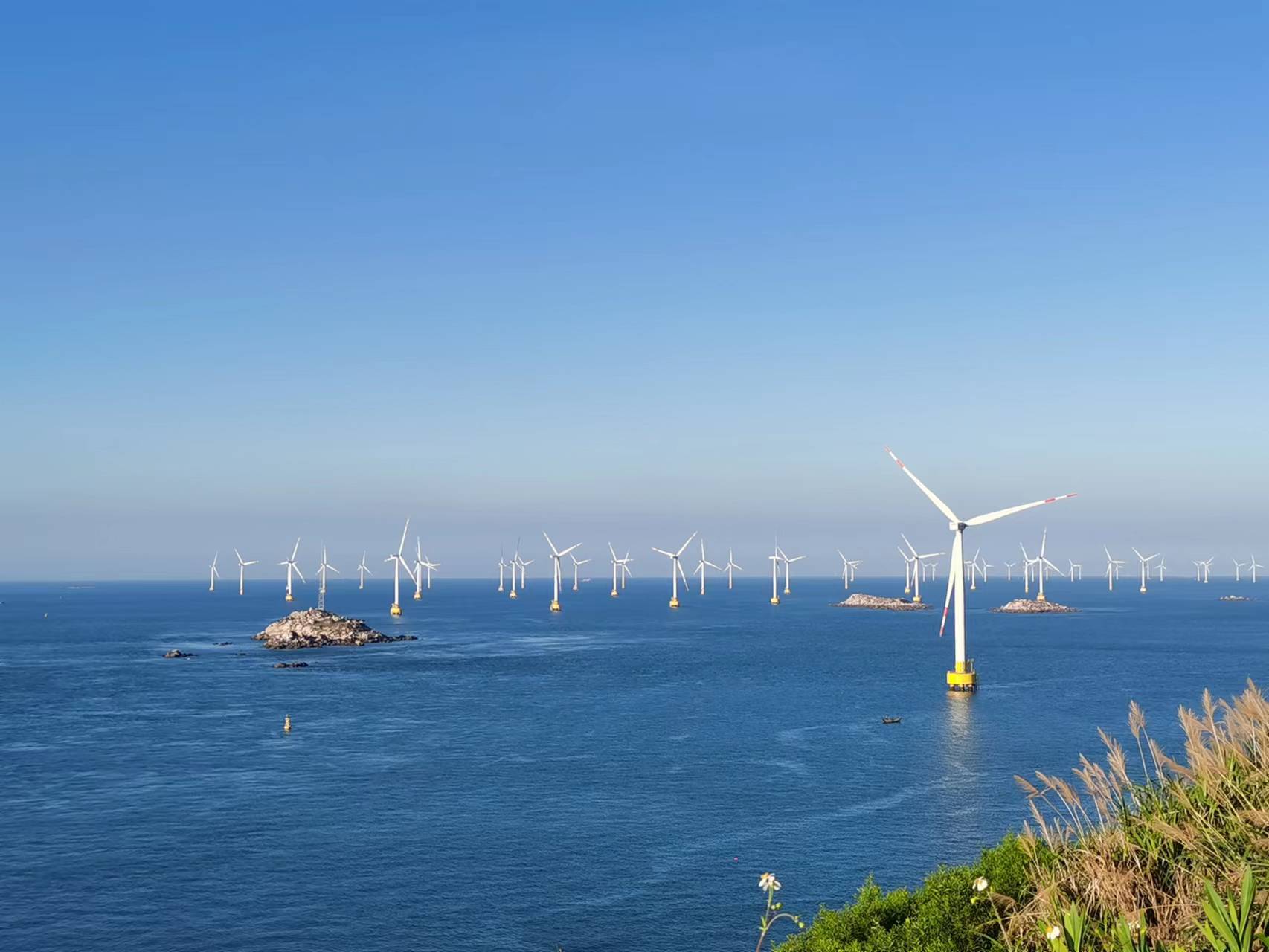 成功中標“華潤電力連江外海70萬千瓦海上風電場項目海域使用論證與環(huán)境影響評價、海洋水文觀測及海纜桌面路由技術服務”.jpg